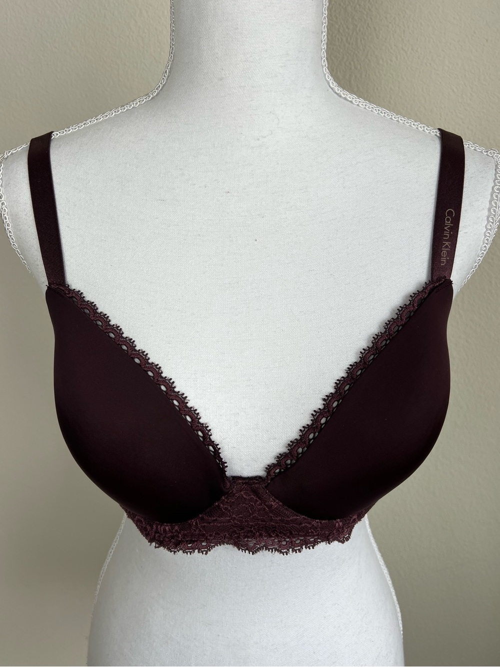 Calvin Klein 36C Customized Lift‎ Lace Bra Burgundy Wine Padded Underwire